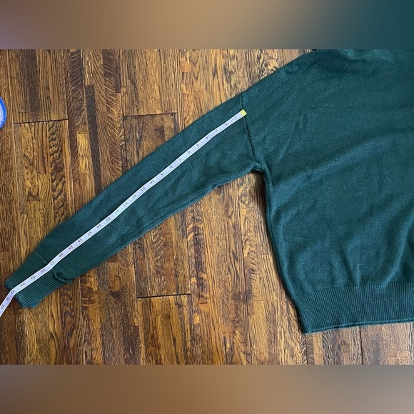 PAIGE Raudi Cold Shoulder Wool Blend Turtleneck Sweater in Dark Spruce Size M - Picture 6 of 10